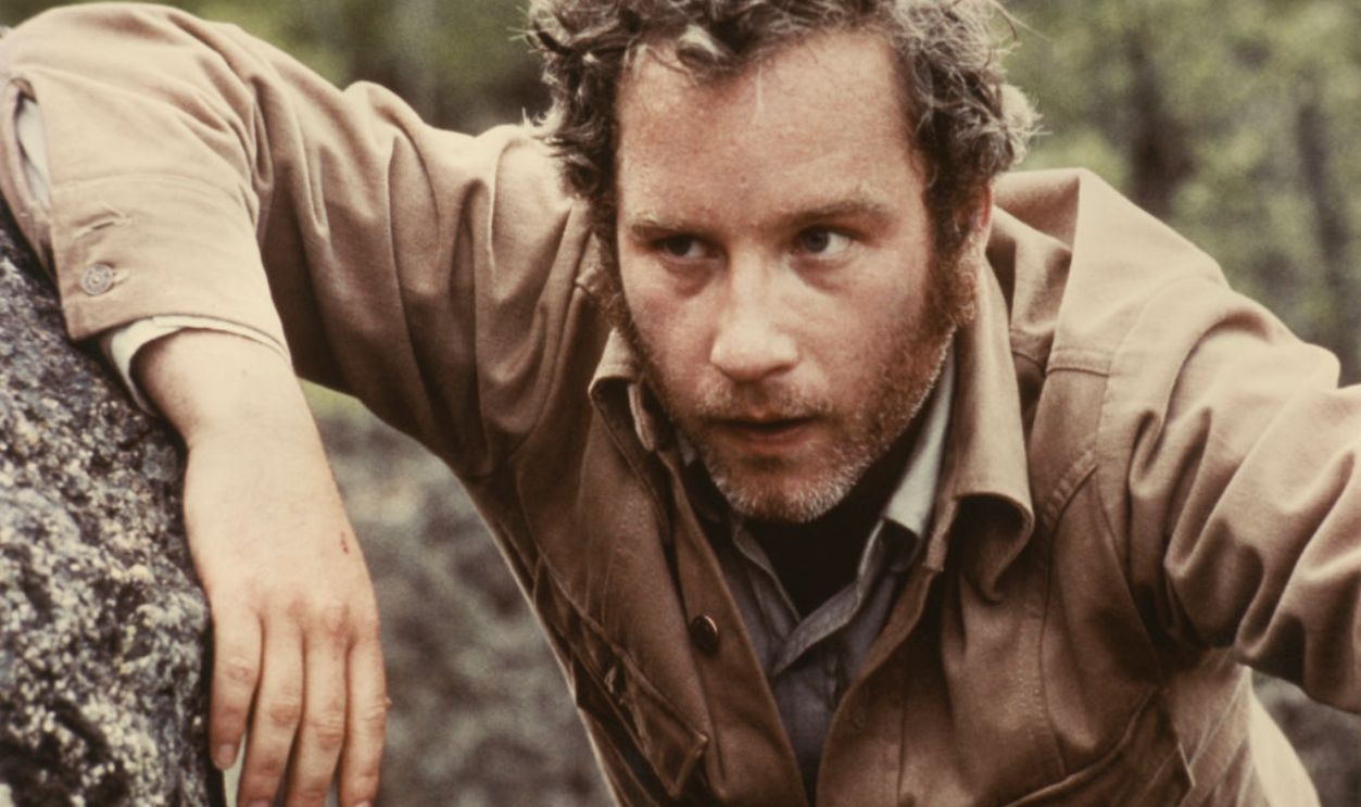 Richard Dreyfuss climbing Devil's Tower in a scene from the Steven Spielberg film 'Close Encounters of the Third Kind' 1977. 