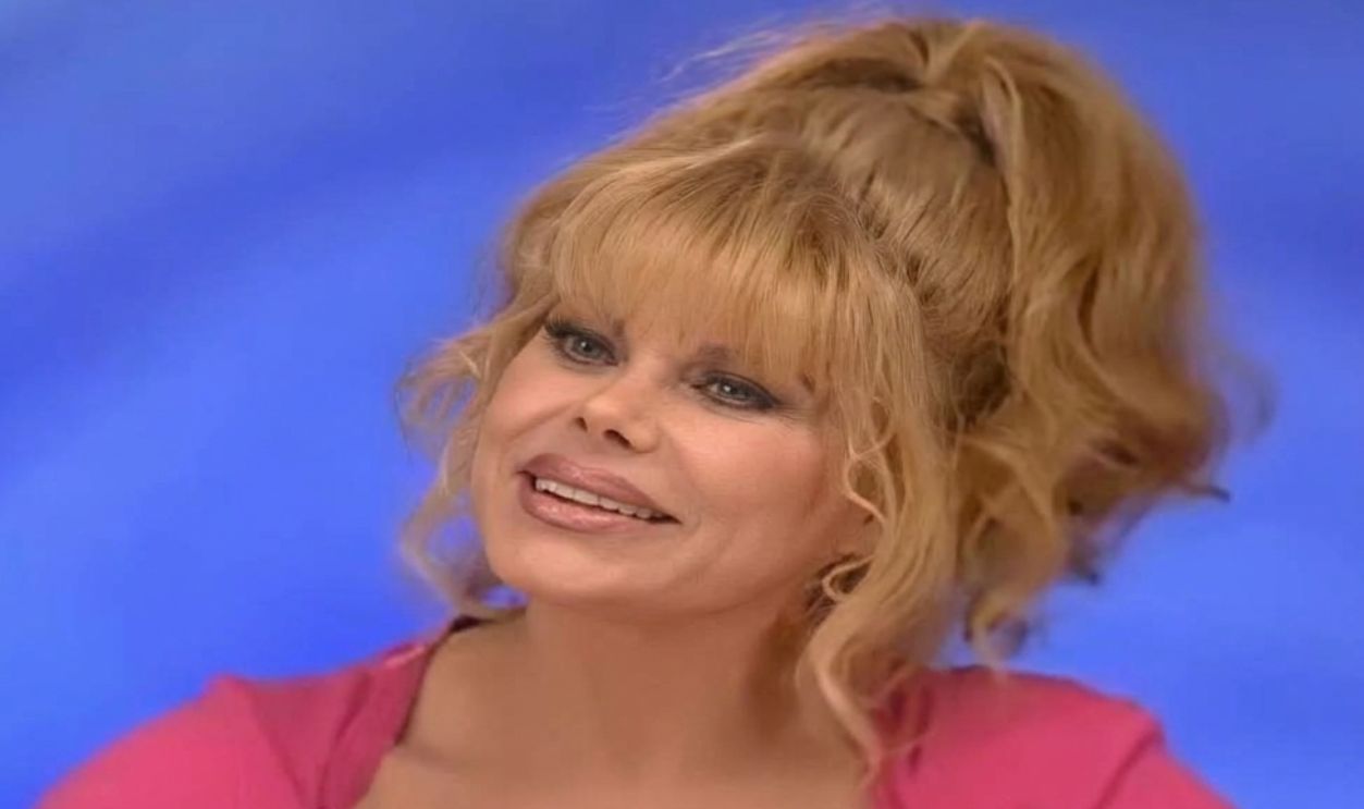 Screenshot from The Hollywood Squares (2002-2004)