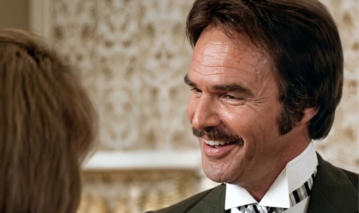 Screenshot from Semi-Tough, United Artists (1977)