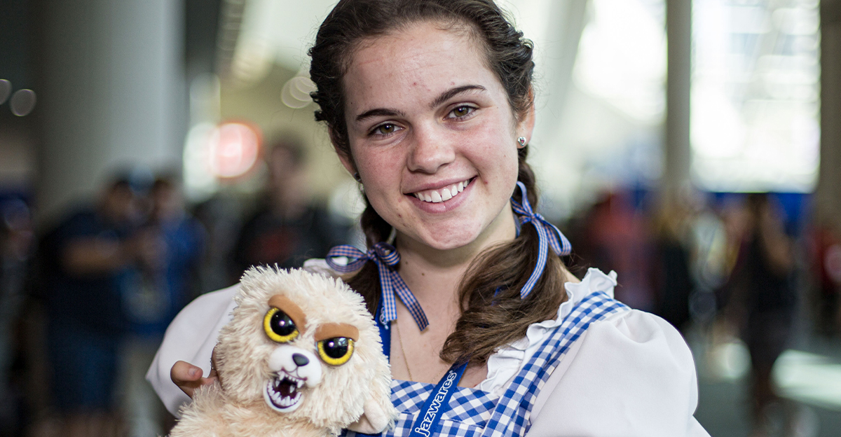 Cosplayer Erin Dodds as Dorothy from