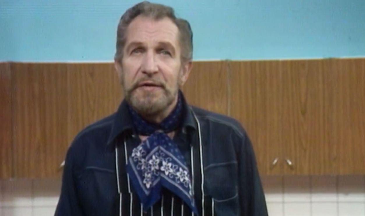 Screenshot from Cooking Price-Wise (1971)