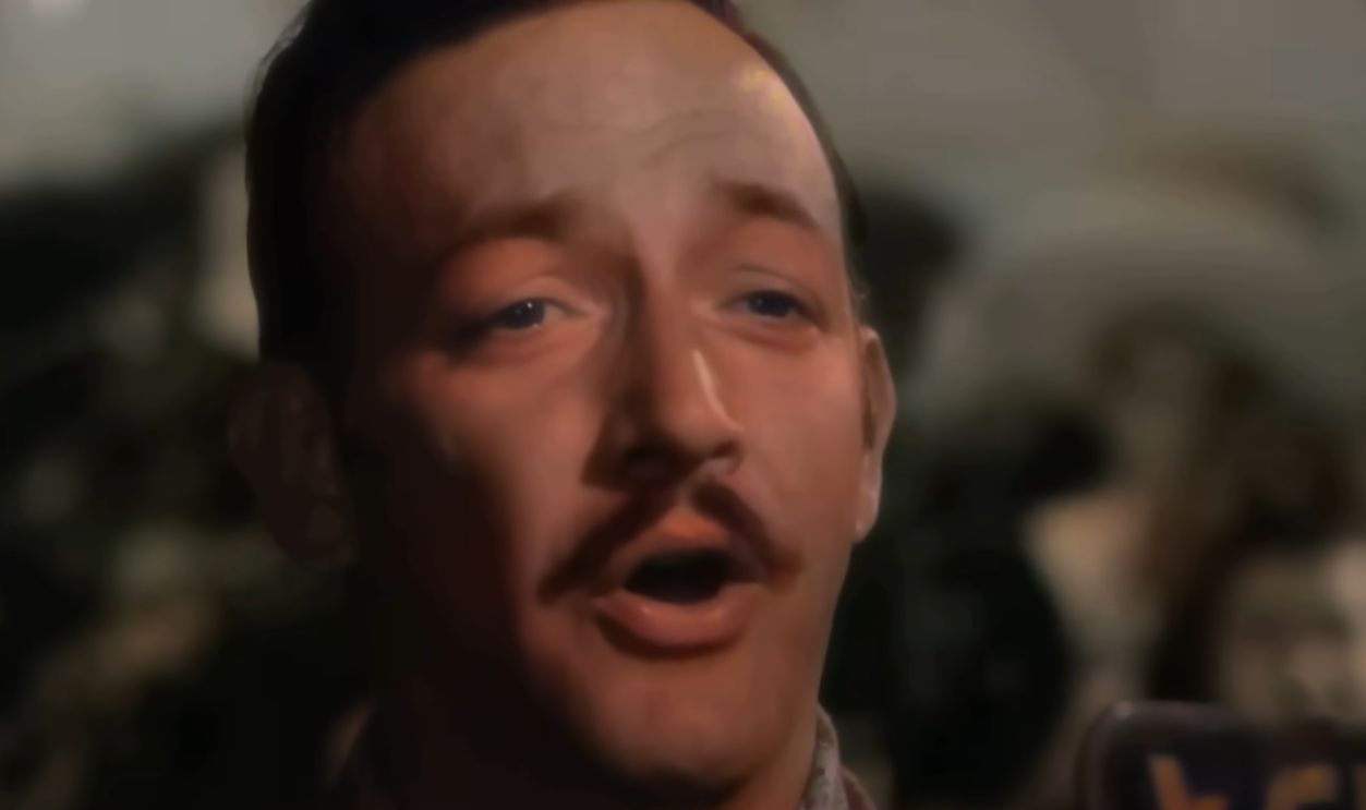 Screenshot from Mexico Lindo y Querido (1947)