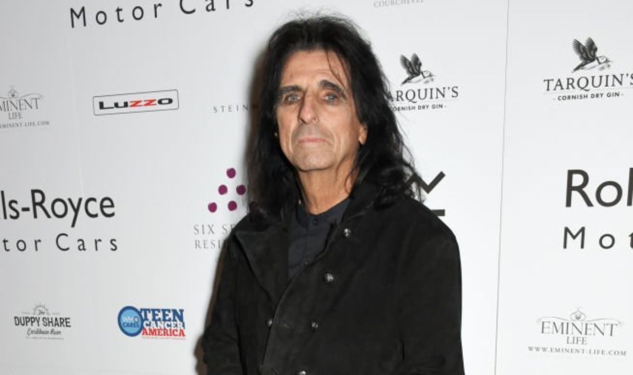 LONDON, ENGLAND - NOVEMBER 13: Alice Cooper attends the unveiling of