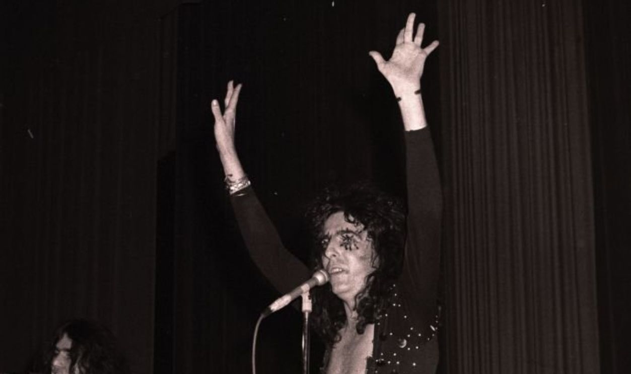 Musician Alice Cooper performing in Los Angeles