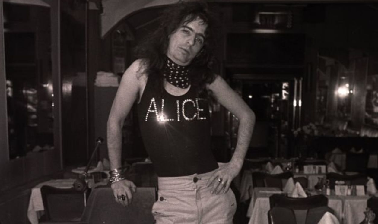 Portrait of musician Alice Cooper 