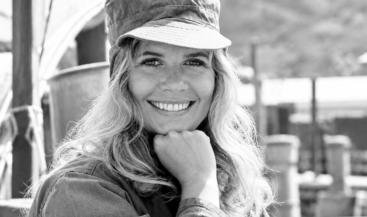  Loretta Swit