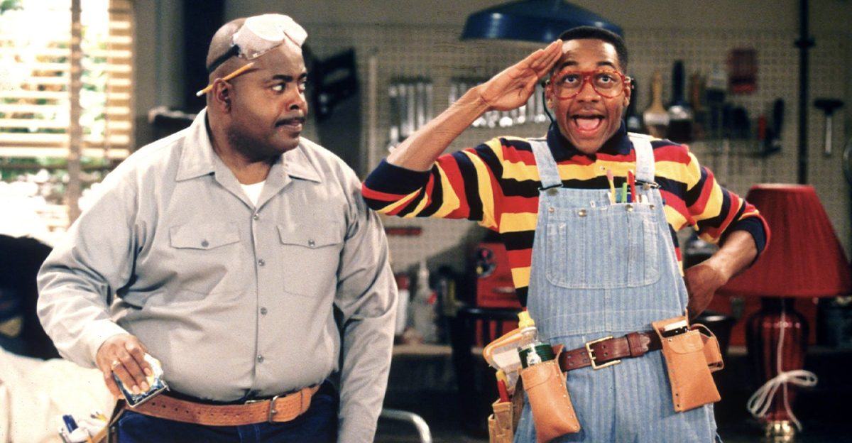 Screenshot of Family Matters characters Steve Urkel and Carl Winslow