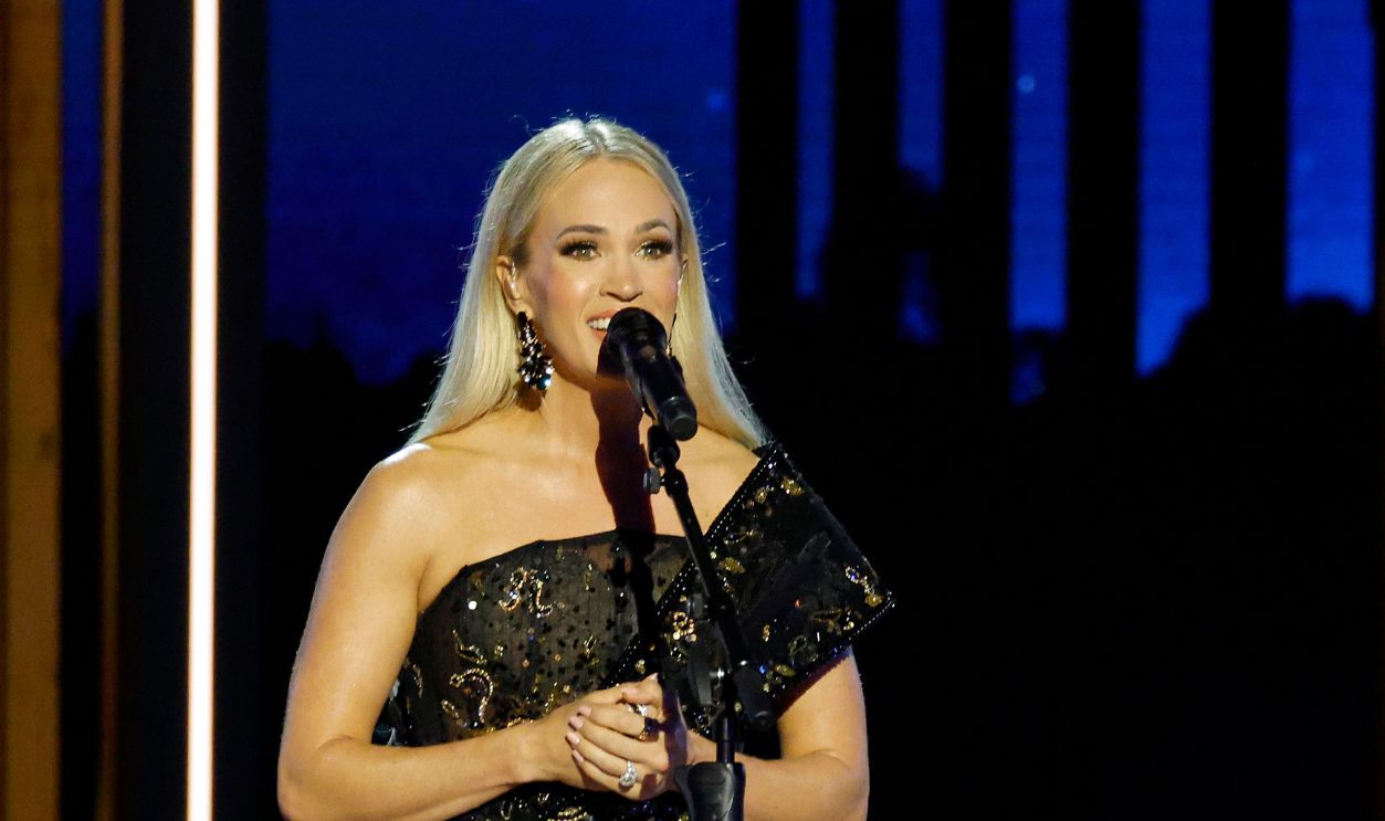 Carrie Underwood 2205963052