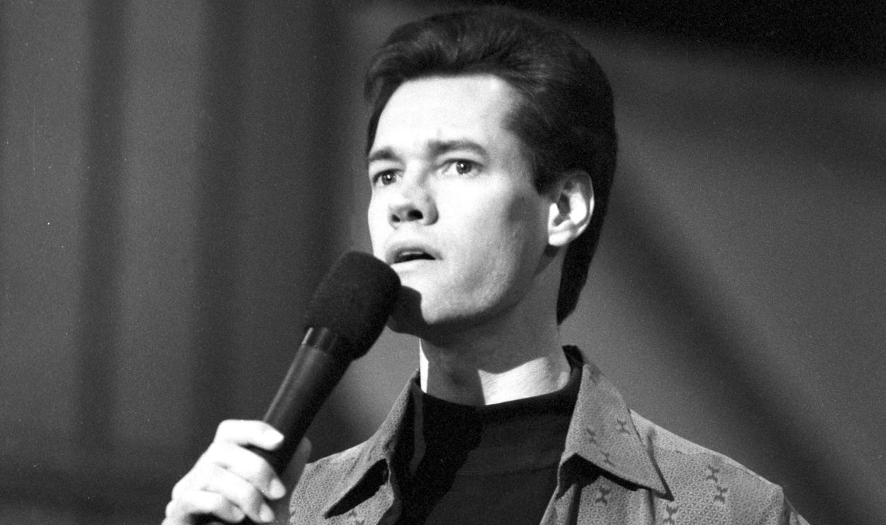 Randy Travis 74298857
