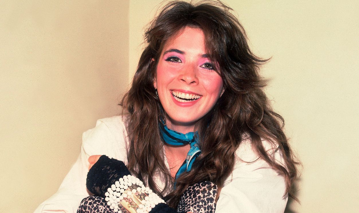 Portrait of American musician Fiona Flanagan as she poses backstage at the Poplar Creek Music Theater, Hoffman Estates, Illinois, June 13, 1985.
