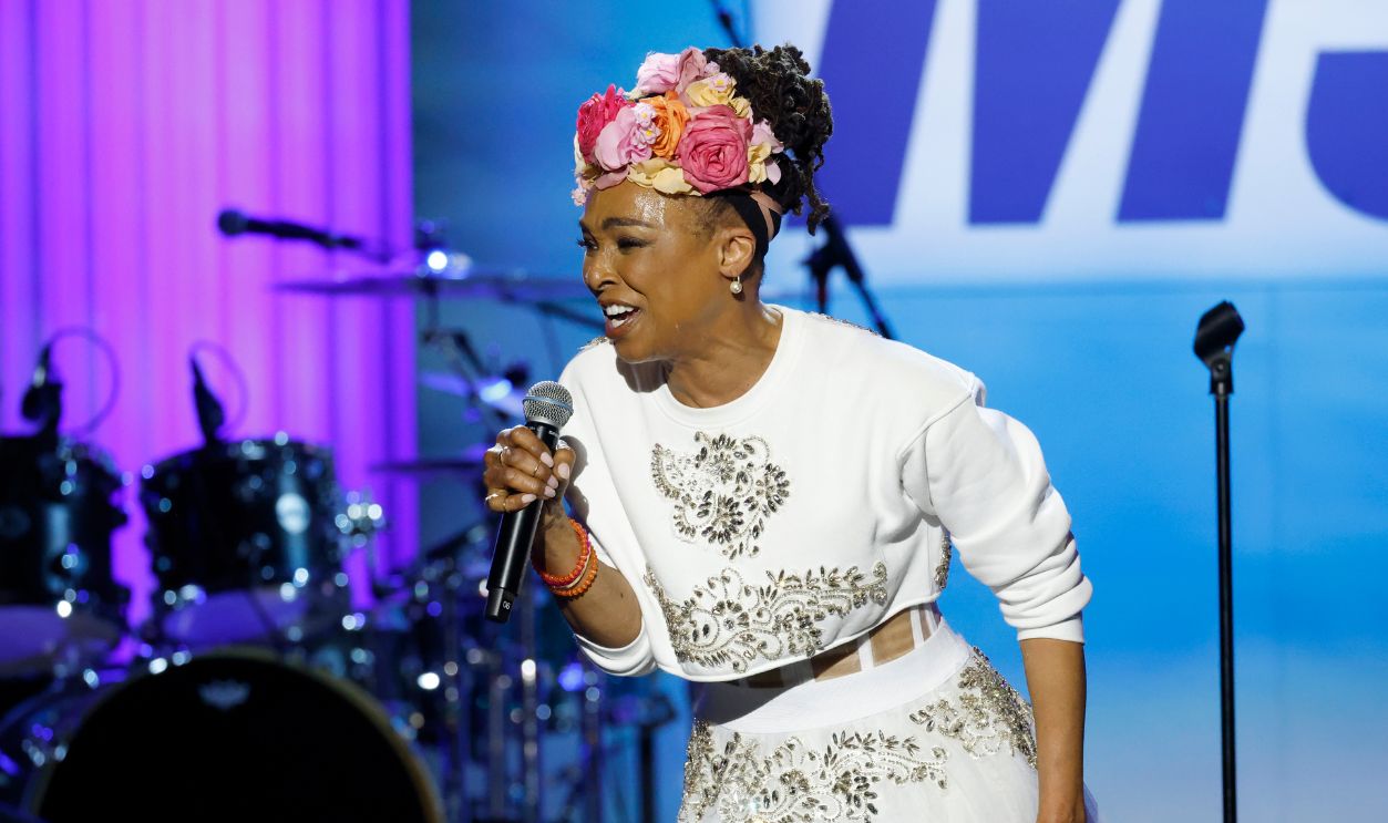Siedah Garrett