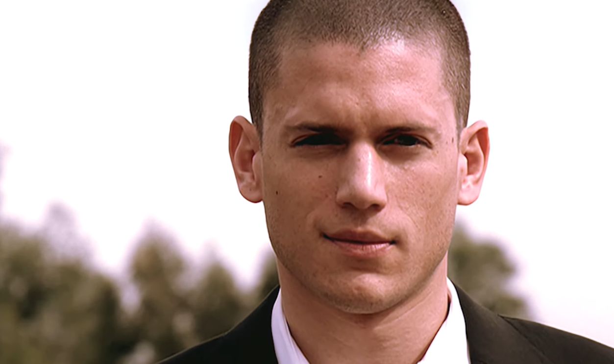 Screenshot from We Belong Together (2005)