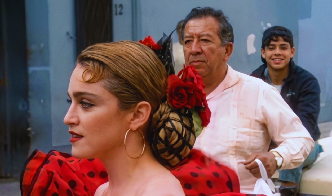 Screenshot from La Isla Bonita (1987)