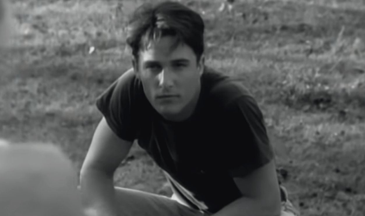 Screenshot from Walkaway Joe (1992)