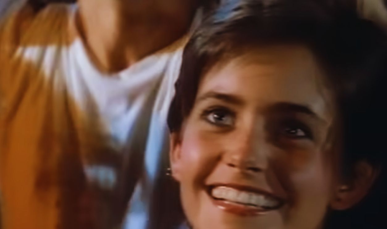 Screenshot from Dancing in the Dark (1984)