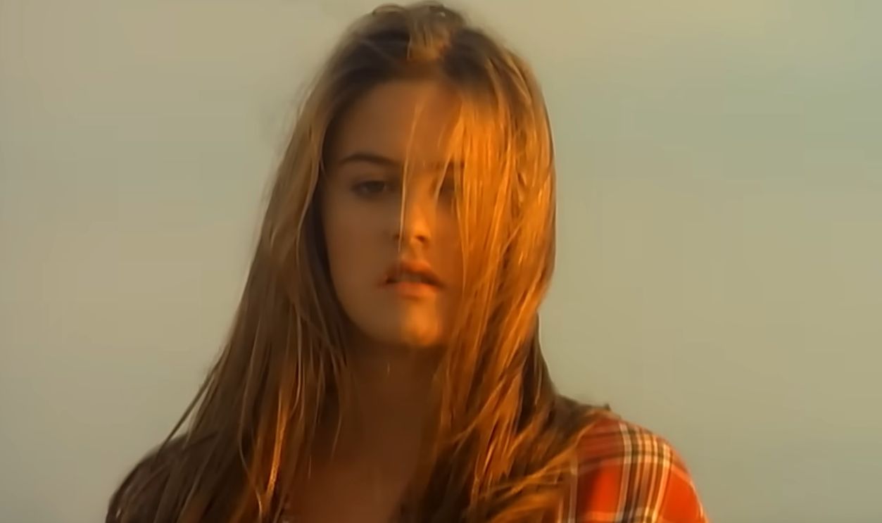 Screenshot from Cryin' (1993)