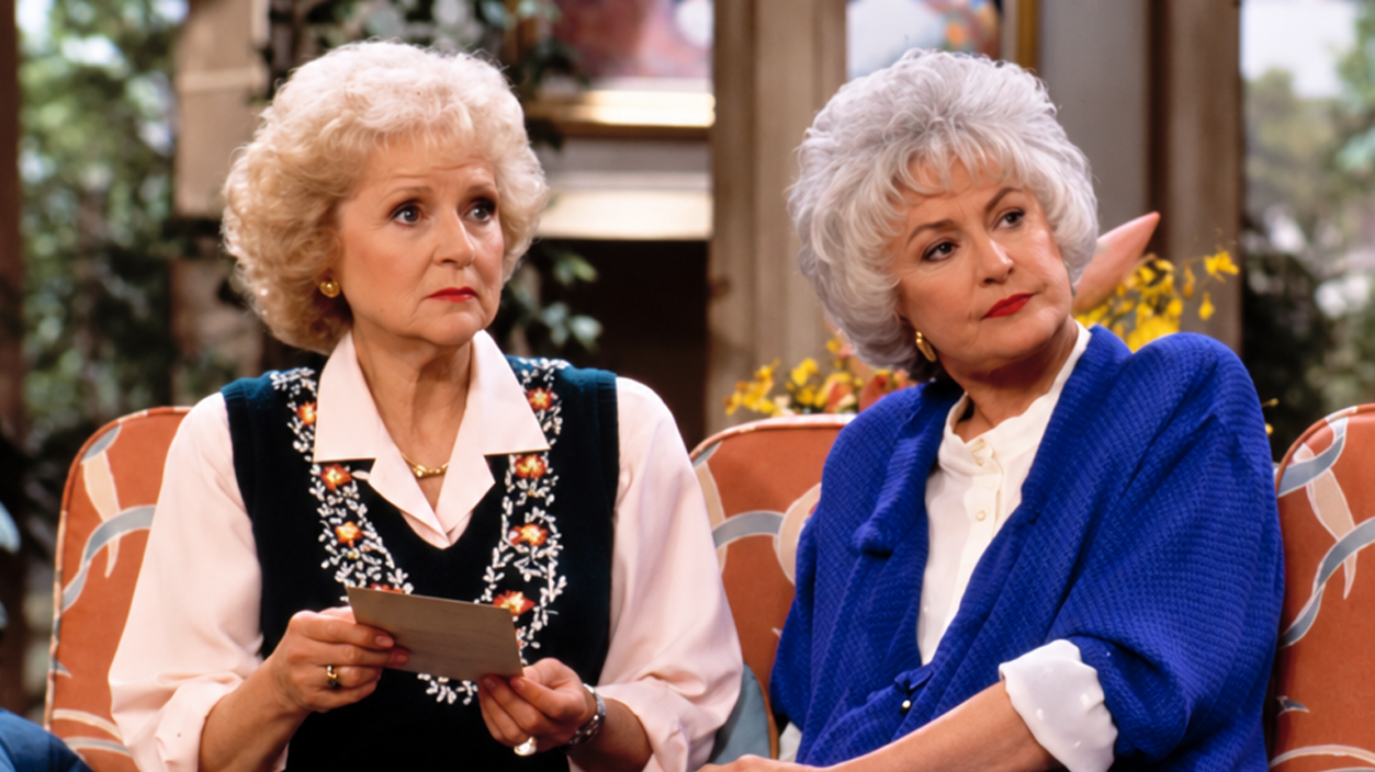 Screenshot of Betty White and Bea Arthur on The Golden Girls (1985-1992)