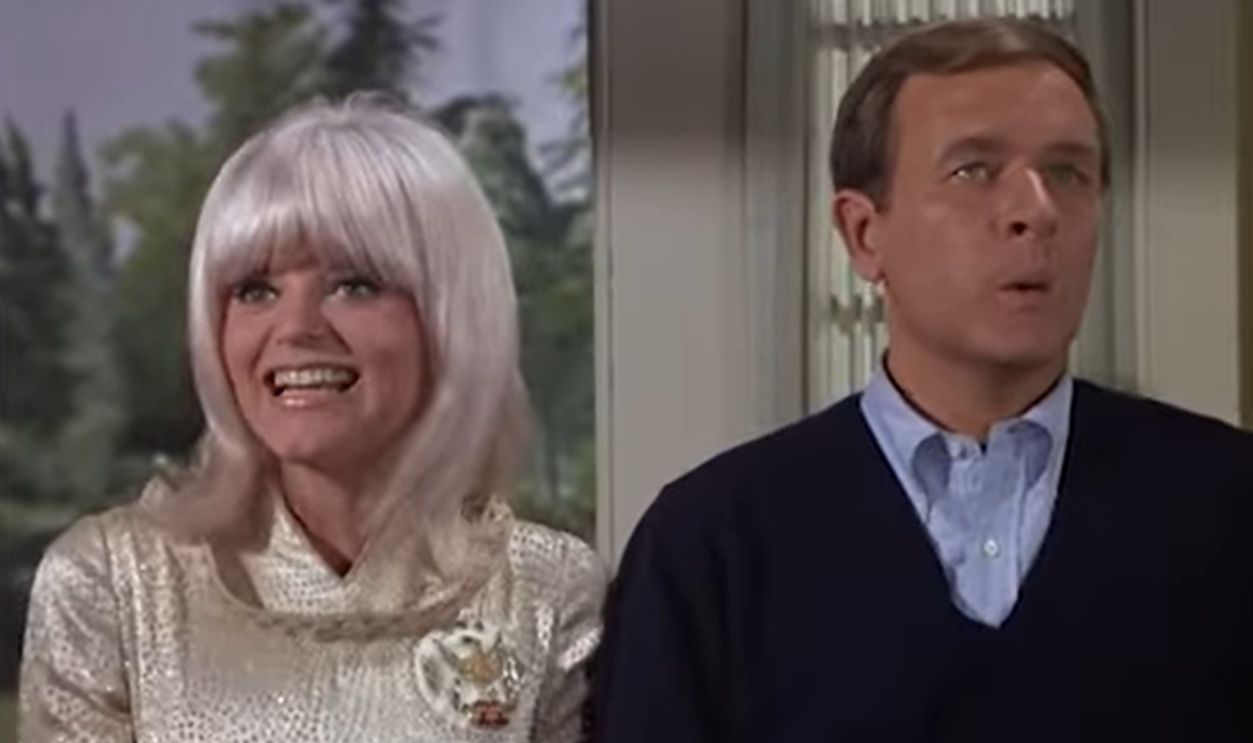 Screenshot from I Dream of Jeannie, Screen Gems (1965–1970)