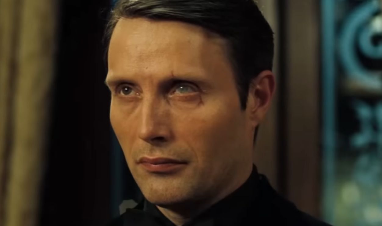 Screenshot from Casino Royale (2006)