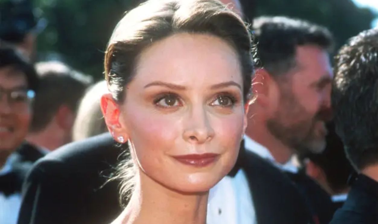 339428 03: Actress Calista Flockhart arrives at the 1998 Emmy Awards in Los Angeles, CA on September 13, 1998. 
