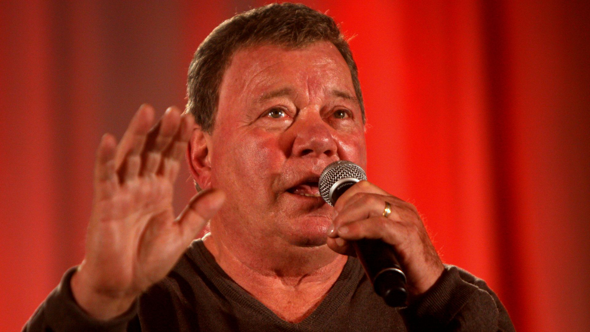 William Shatner speaking at the 2012 Phoenix Comicon in Phoenix, Arizona.

Please attribute to Gage Skidmore if used elsewhere.