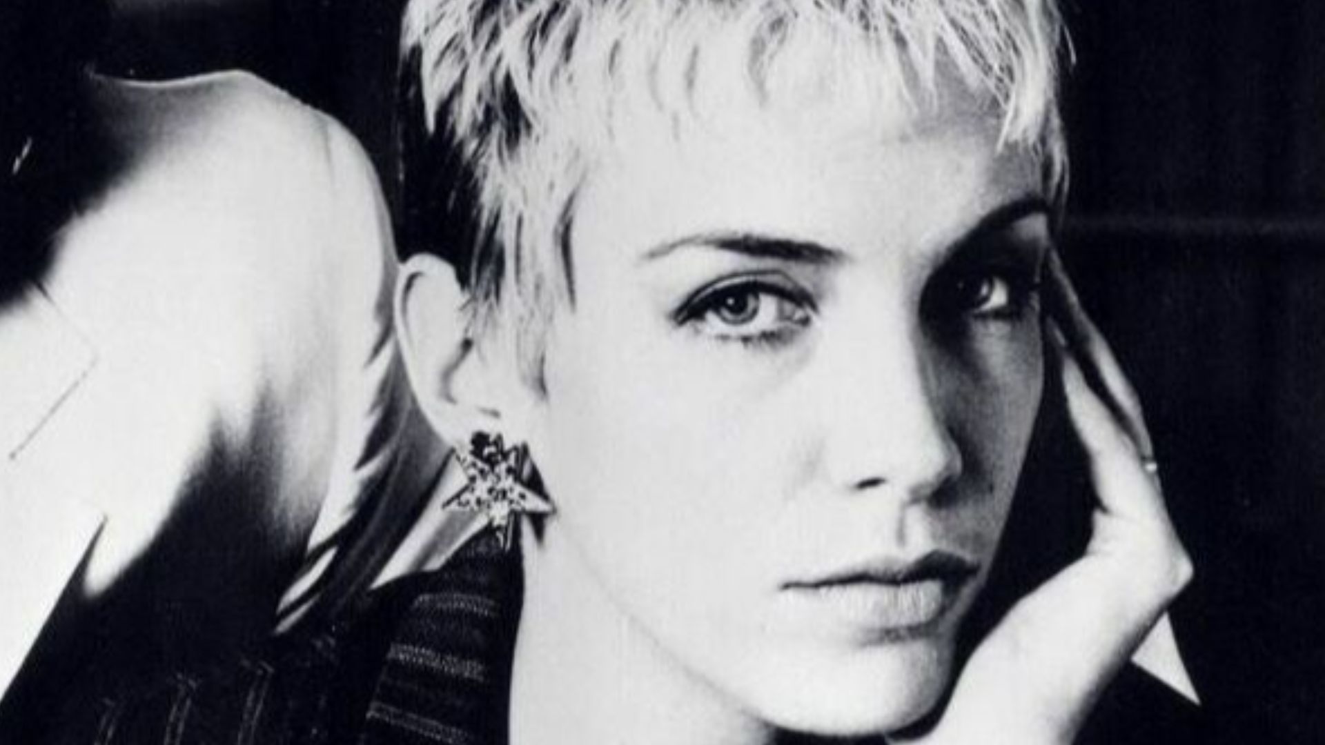 Musical Duo Eurythmics, featuring David Stewart (left) and Annie Lennox (right), in 1985.