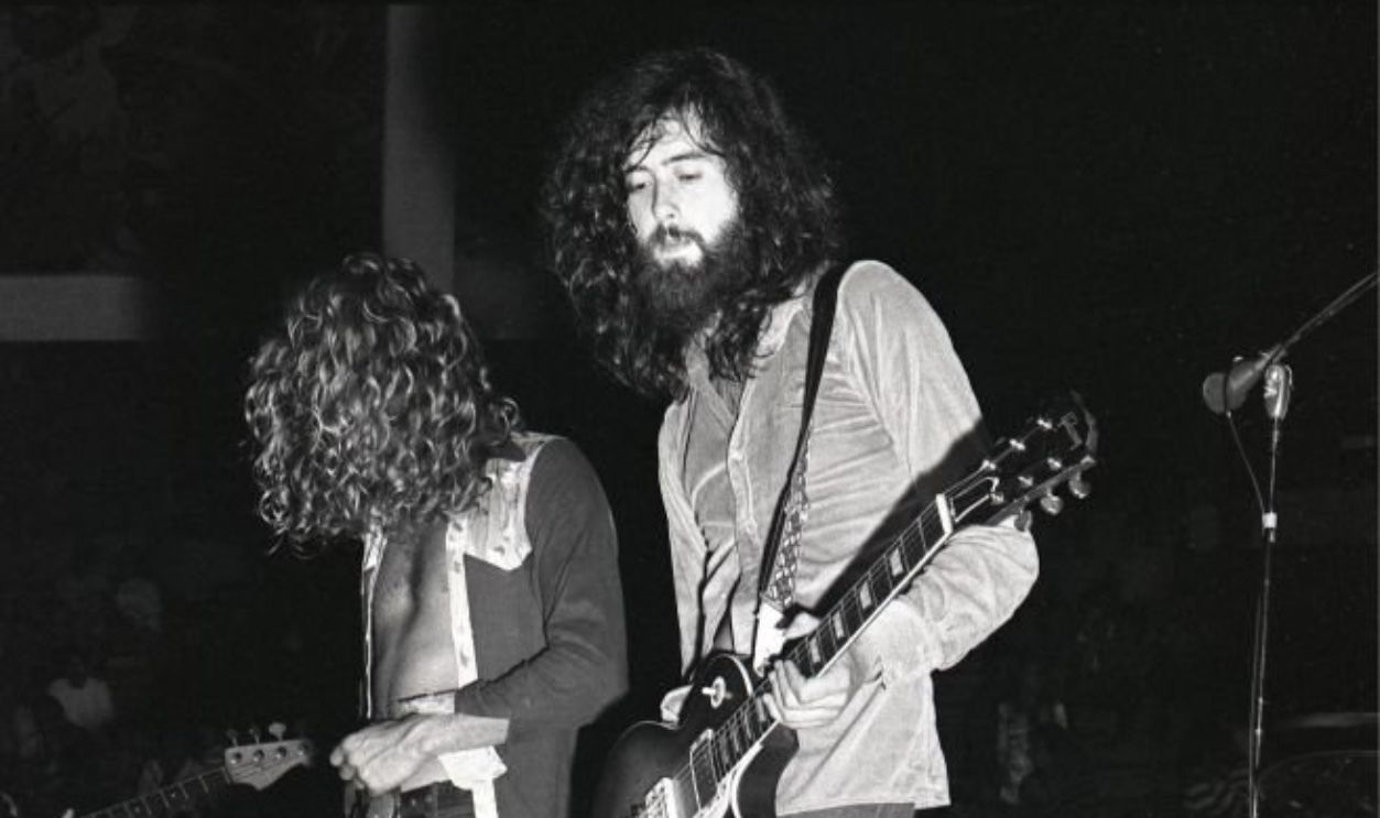 UNITED STATES - SEPTEMBER 01: HONOLULU Photo of LED ZEPPELIN, Honolulu September 1971