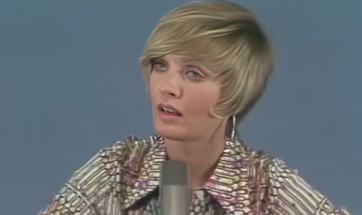 Screenshot from The Hollywood Squares (1966-1981)