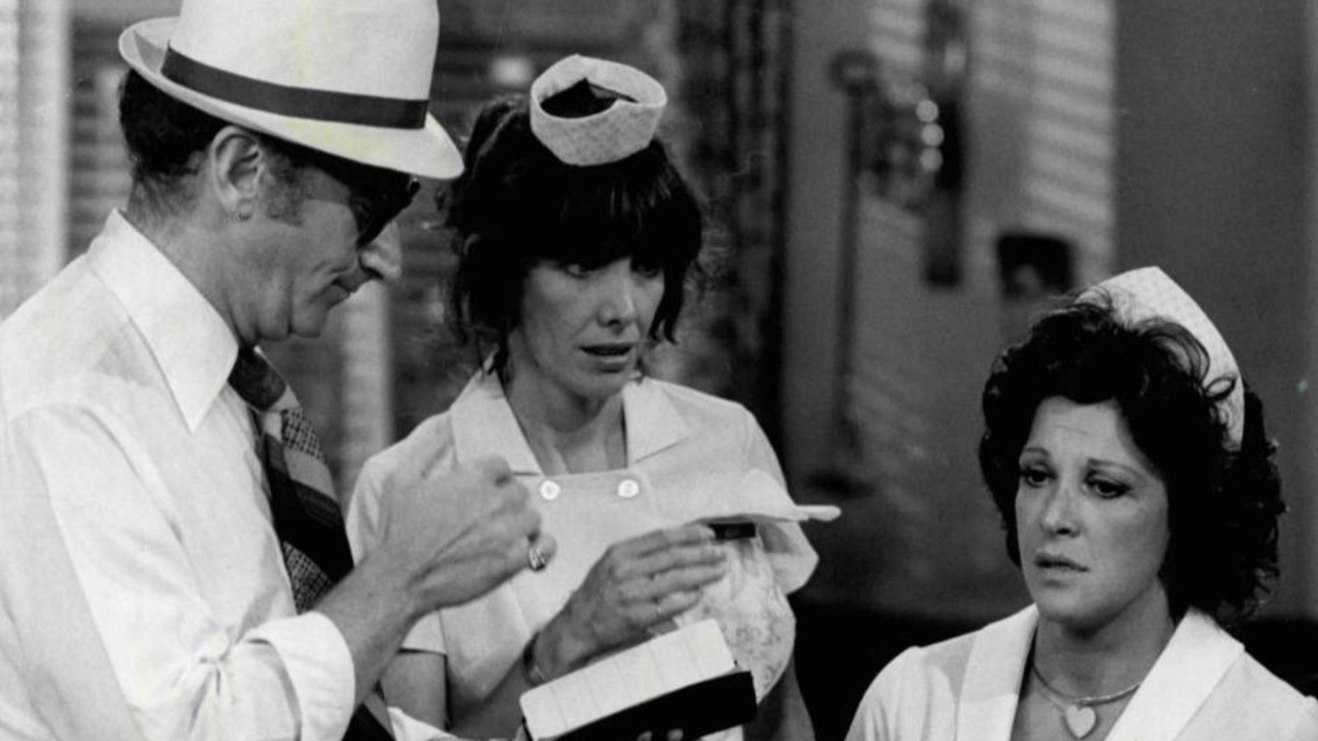Scene from the television program Alice.  From left: Lee Wallace, Beth Howland (Vera) and Linda Lavin (Alice).