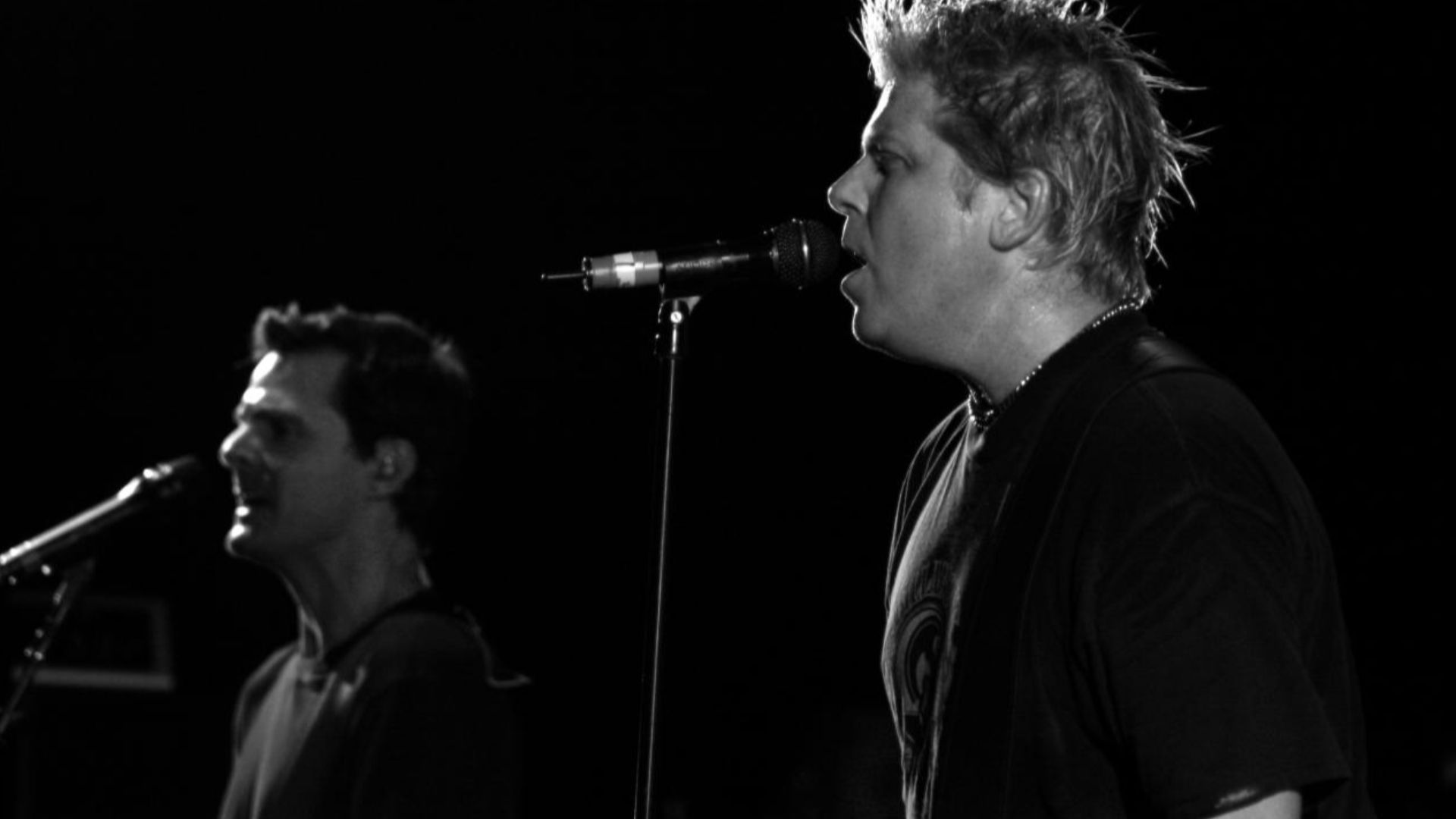 Greg K. (left) and Dexter Holland (right) performing at the St. Augustine Amphitheatre, St. Augustine, FL, USA on the 17th of July 2009.