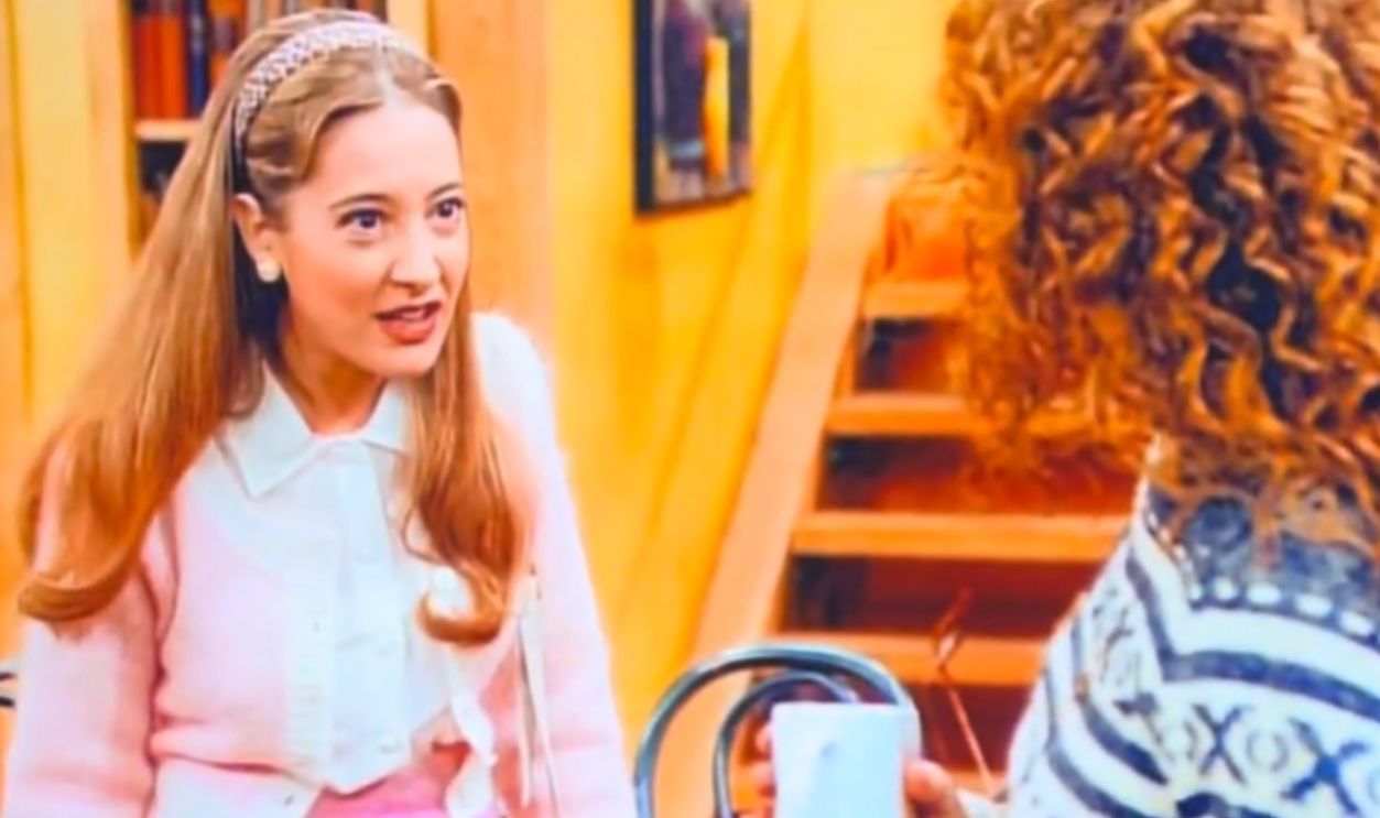 Screenshot from Ellen (1994-1998)