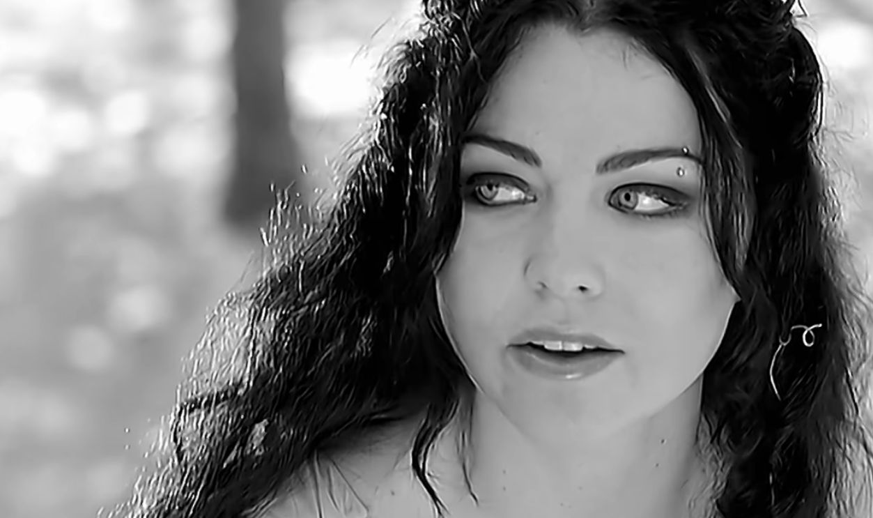 Screenshot from My Immortal (2003)