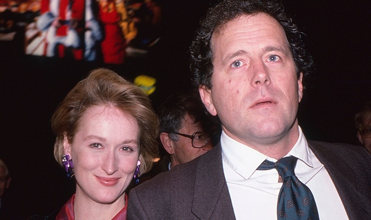 Meryl Streep and Don Gummer attend the “Out of Africa” Opening at Loew’s State Theater on December 18, 1985 in New York City