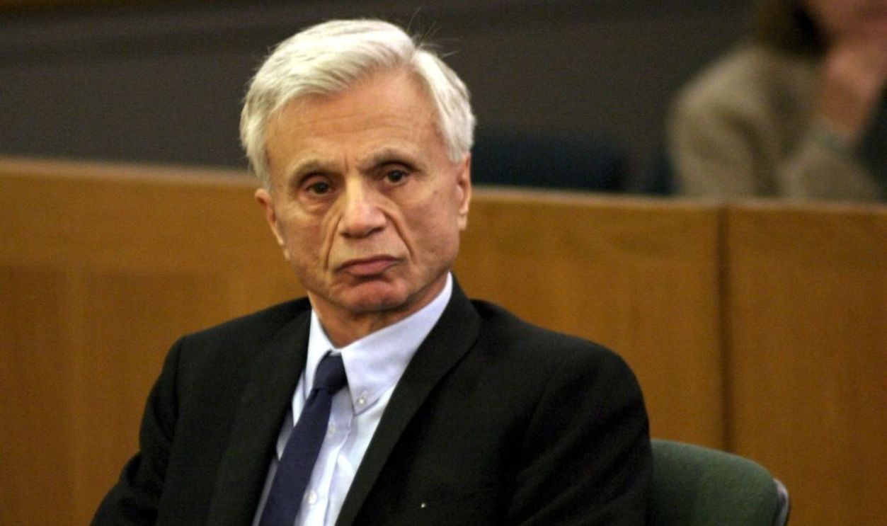 UNITED STATES - SEPTEMBER 17: Robert Blake Back in Court in Los Angeles, United States on September 17, 2004 - Robert Blake, star of the 1970's show 'Baretta,' who is accused of murdering his wife, Bonny Lee Bakley was back in Court today with his attorney, M. Gerald Schwartzback, for his pretrial conference. The 44-year-old Bakley was found shot dead in her car in Los Angeles back in May 2001.