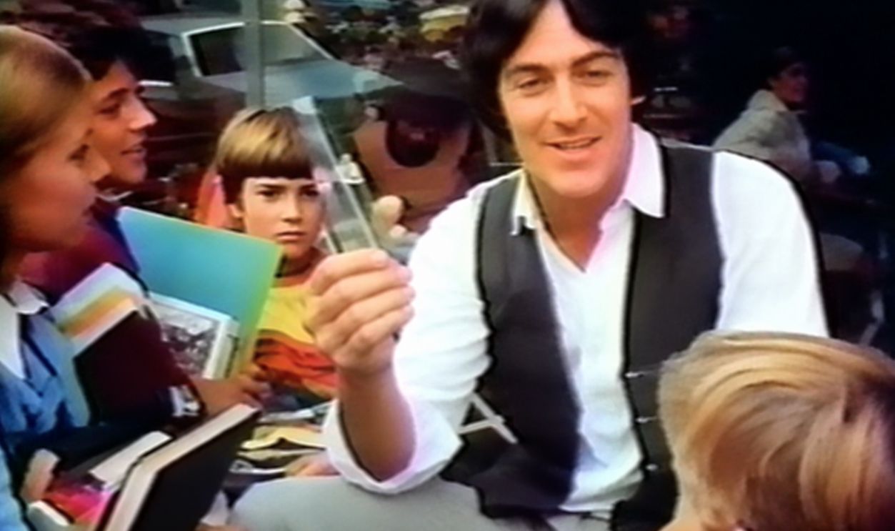 Screenshot from Dr. Pepper ‘I'm a Pepper’ (1977)