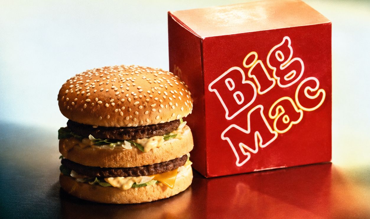 Screenshot from McDonald's Big Mac Jingle Commercial (1974)