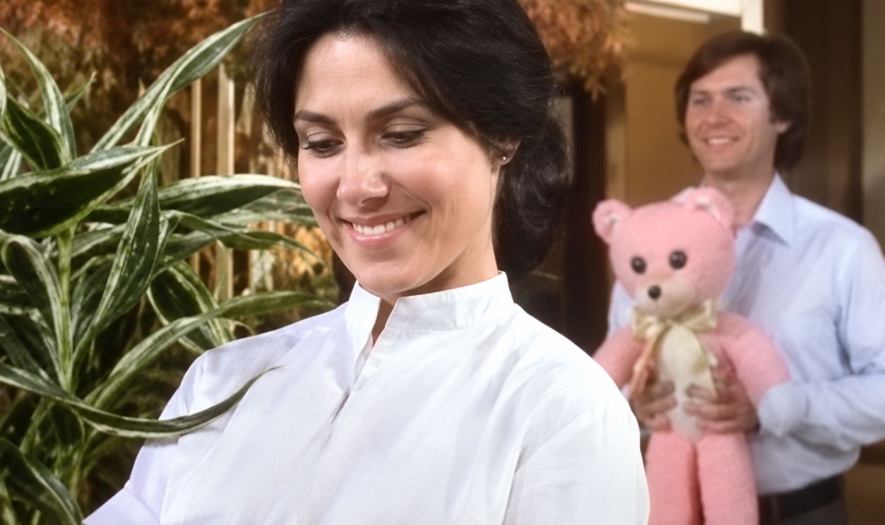 Screenshot from Wisk ‘Ring Around The Collar!’ (1979)