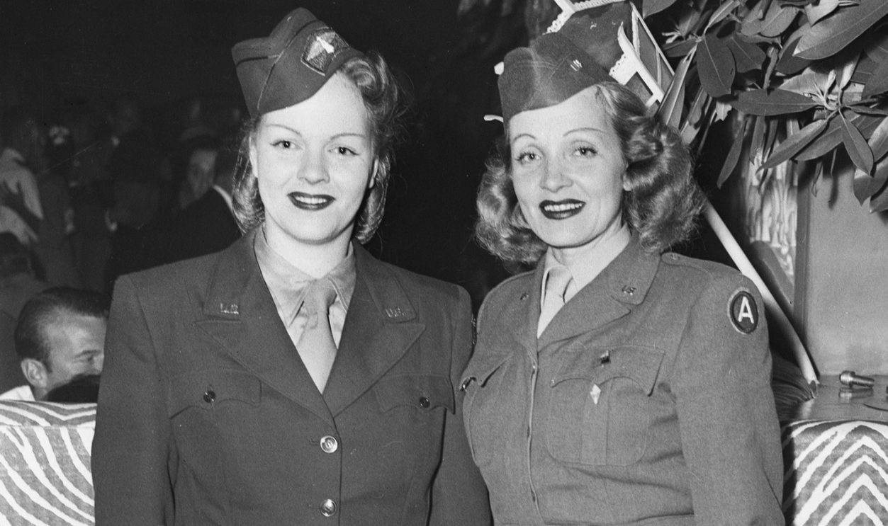 Marlene Dietrich Stands with Daughter