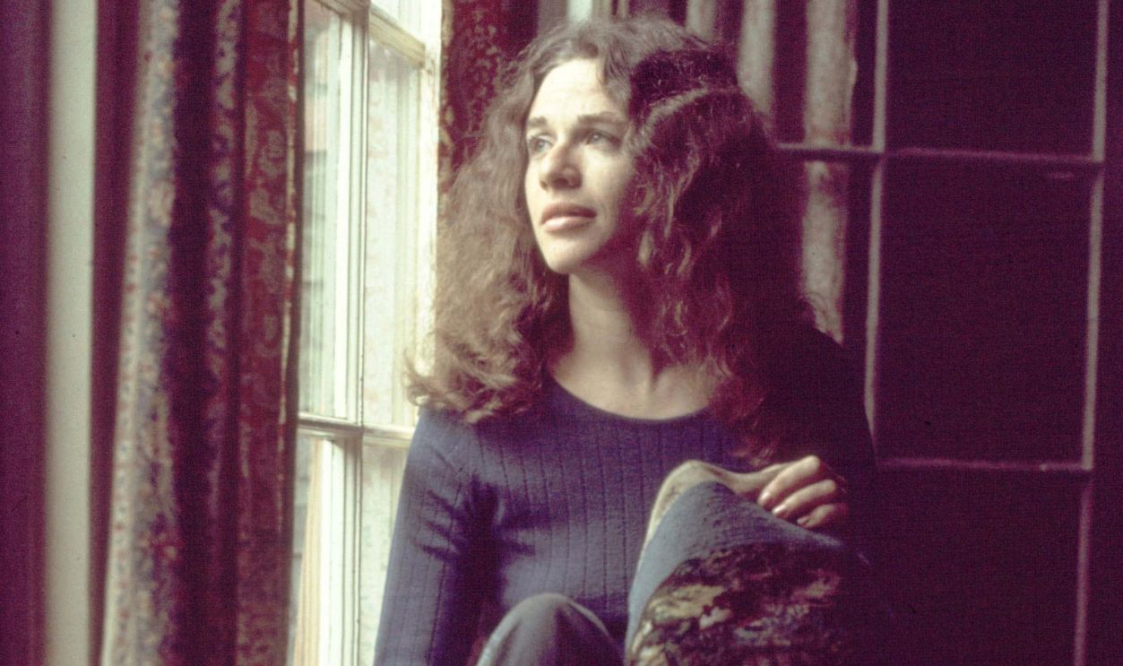 UNITED STATES - JANUARY 27: LAUREL CANYON Photo of Carole KING, posed, sitting in window, out-take from Tapestry album cover session