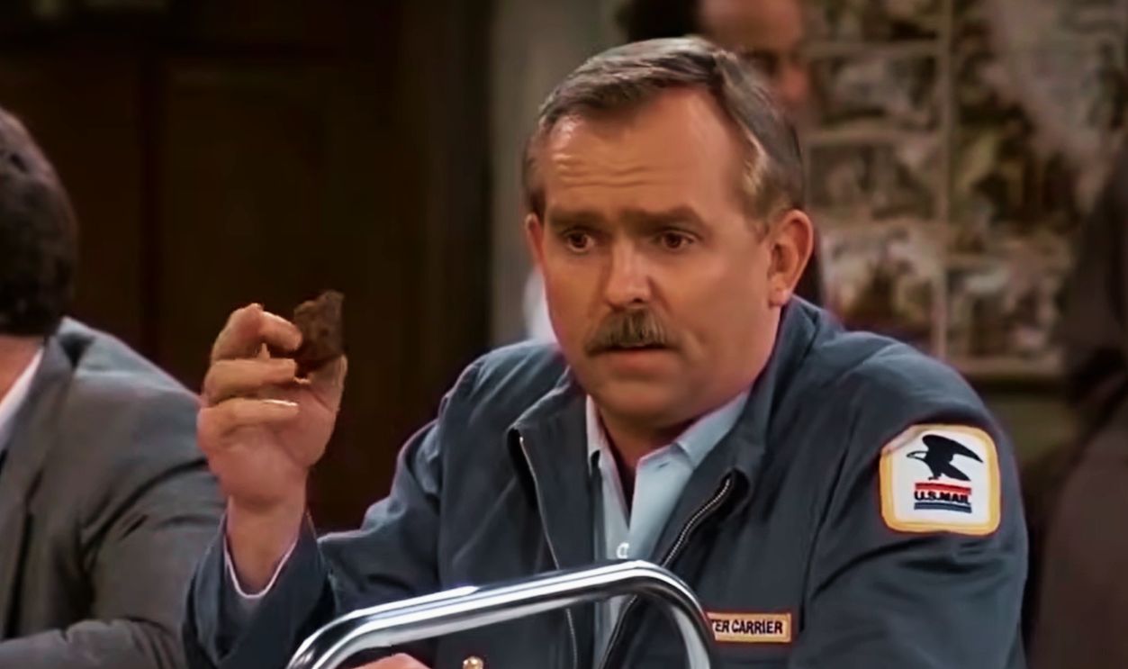 Screenshot from Cheers (1982–1993)