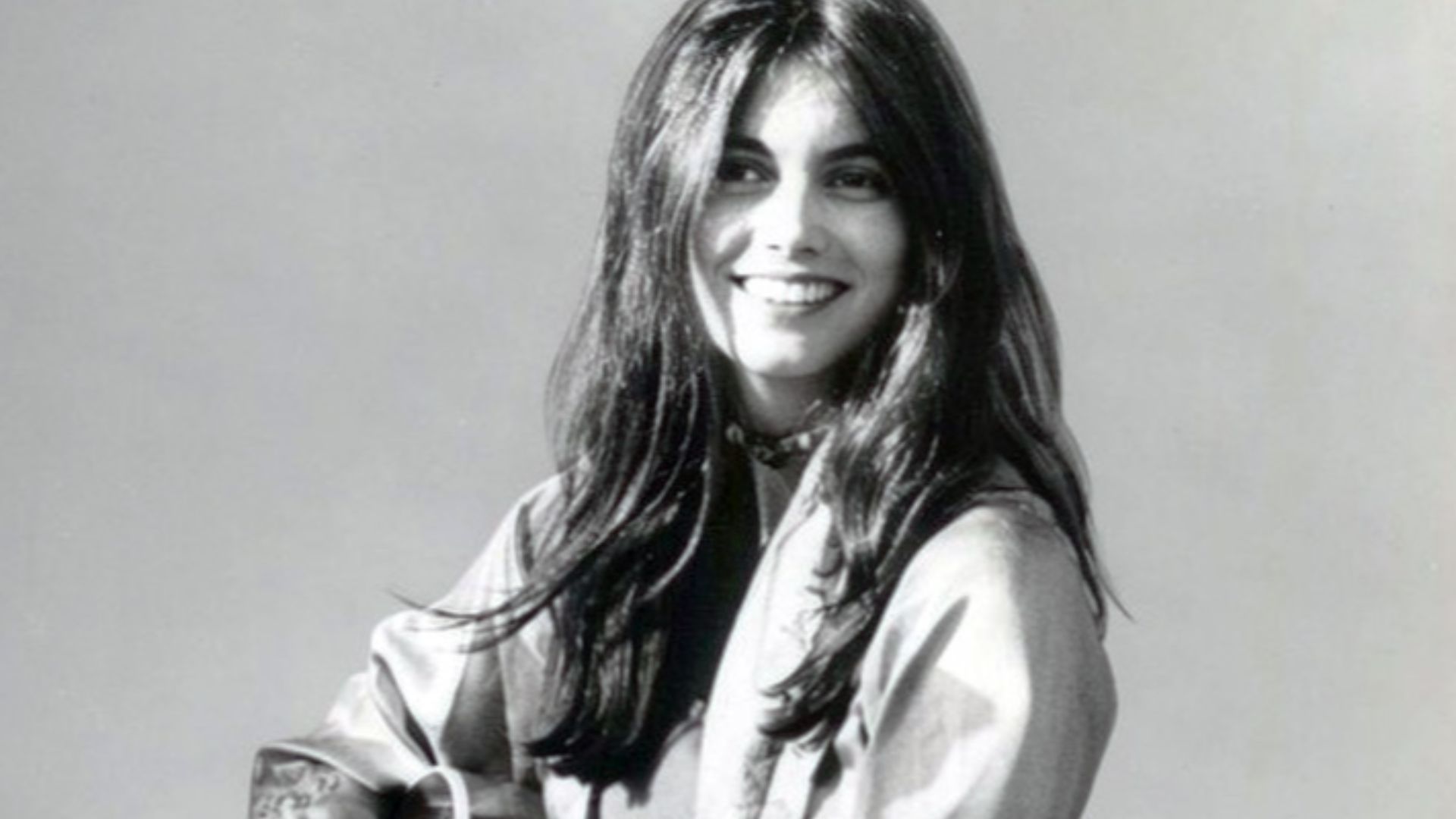 Shot of Emmylou Harris from a Warner/Reprise Records press photo