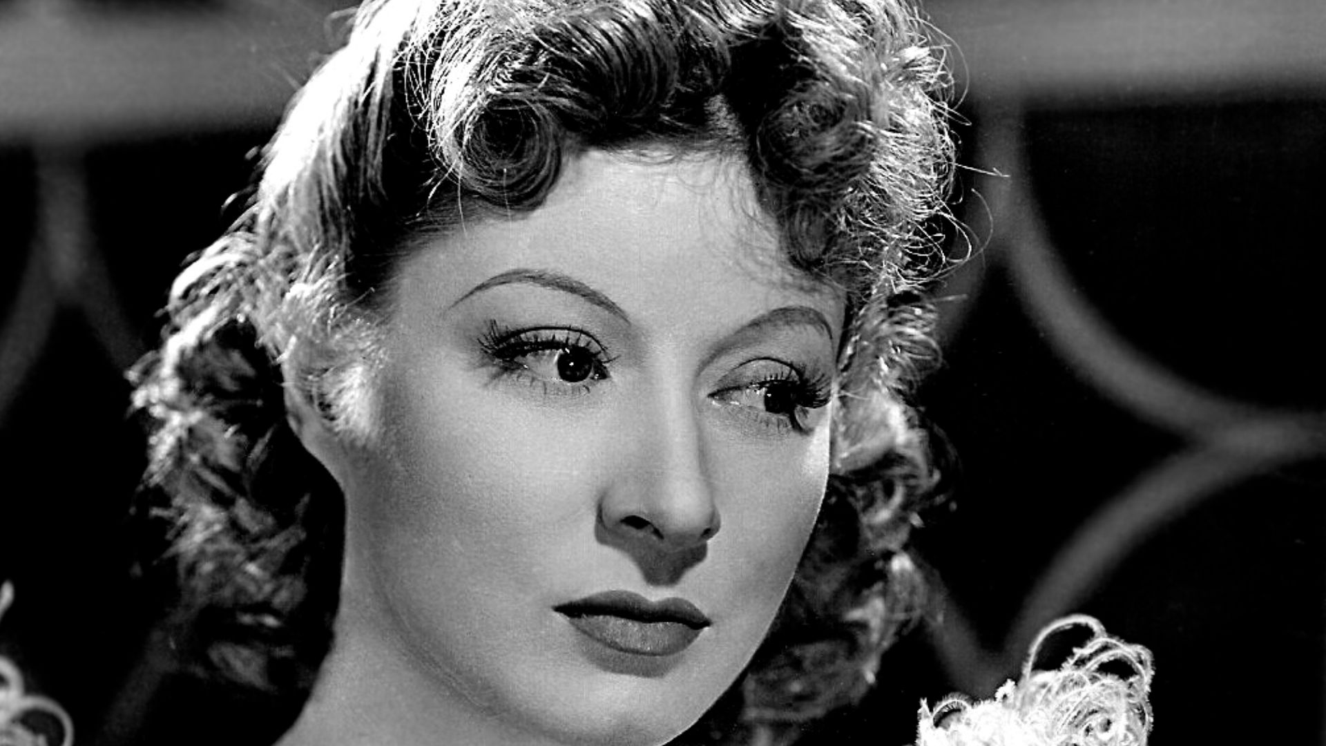 Original studio publicity photo of Greer Garson