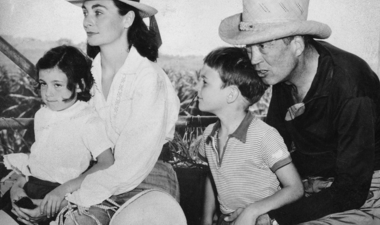 John Huston and Family 	463949979
