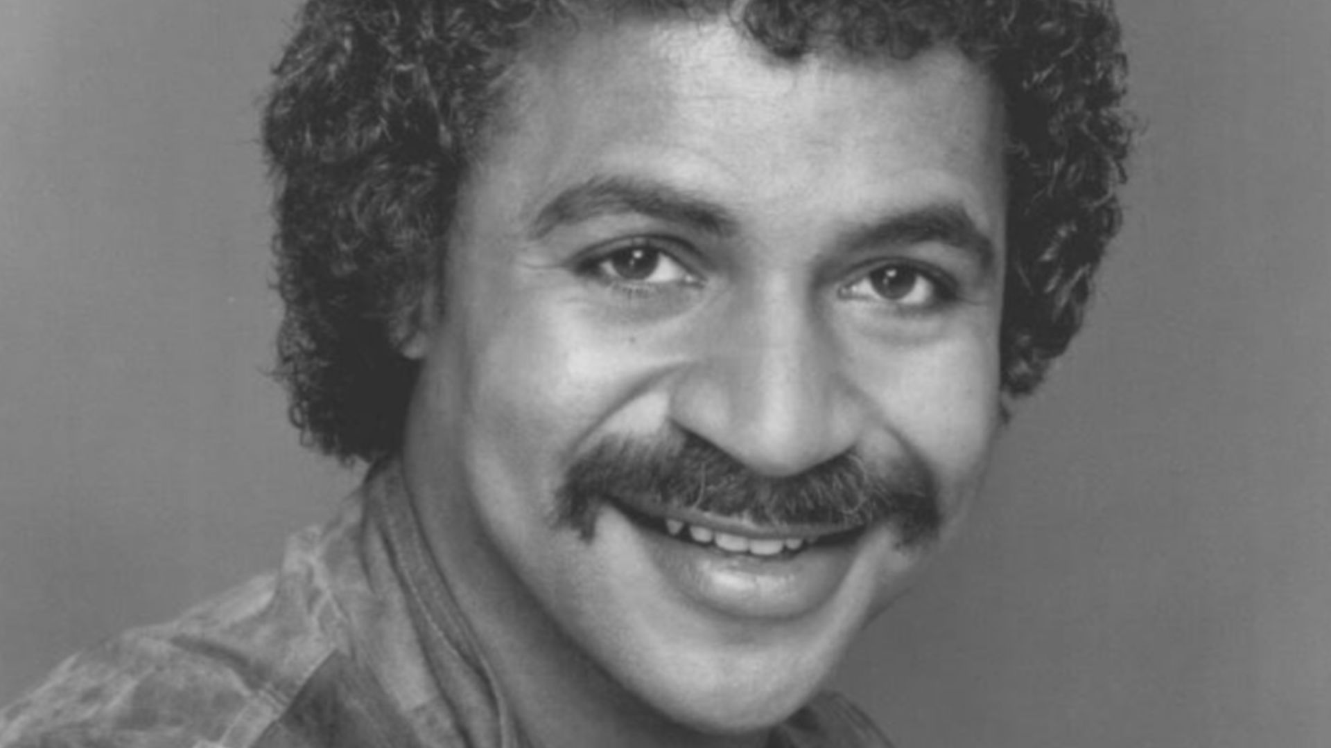Ron Glass, who won television fame in his role of the natty Detective Harris in ABC's long-running hit,