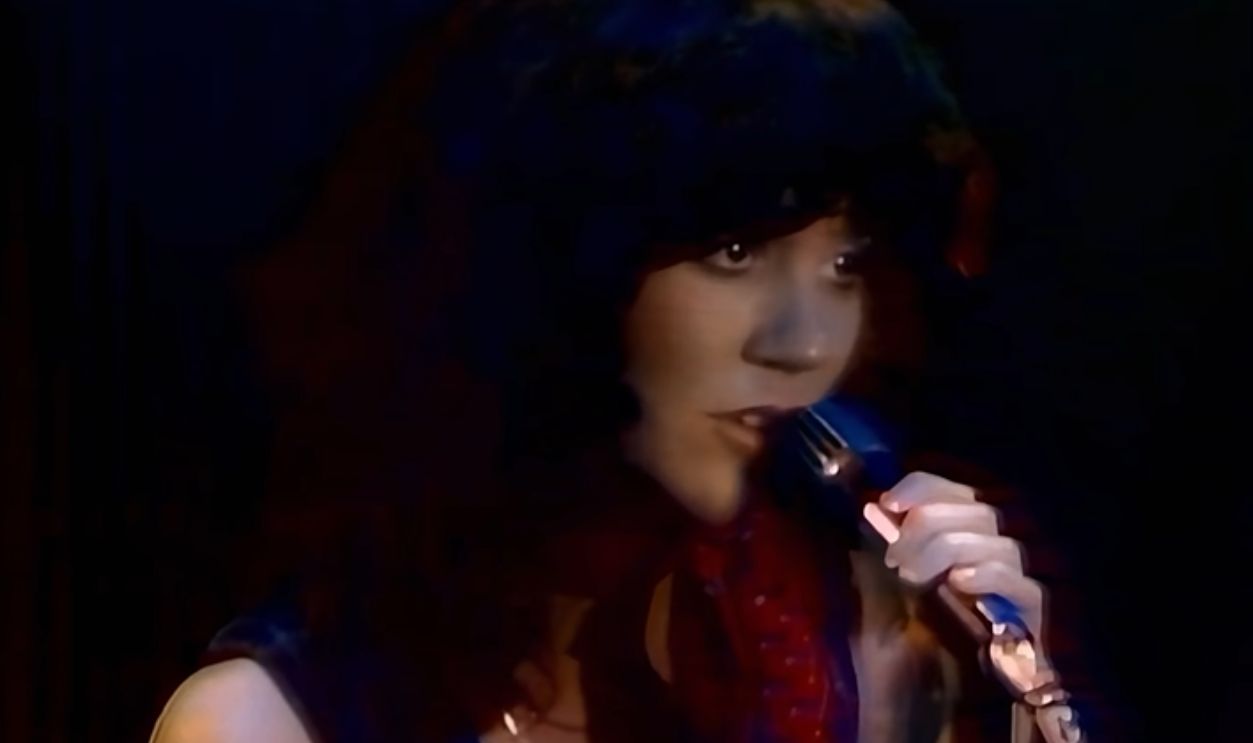 Screenshot from Blue Bayou (1977)