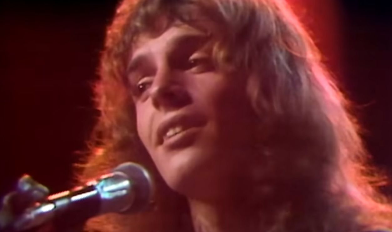 Screenshot from Show Me the Way (1975)