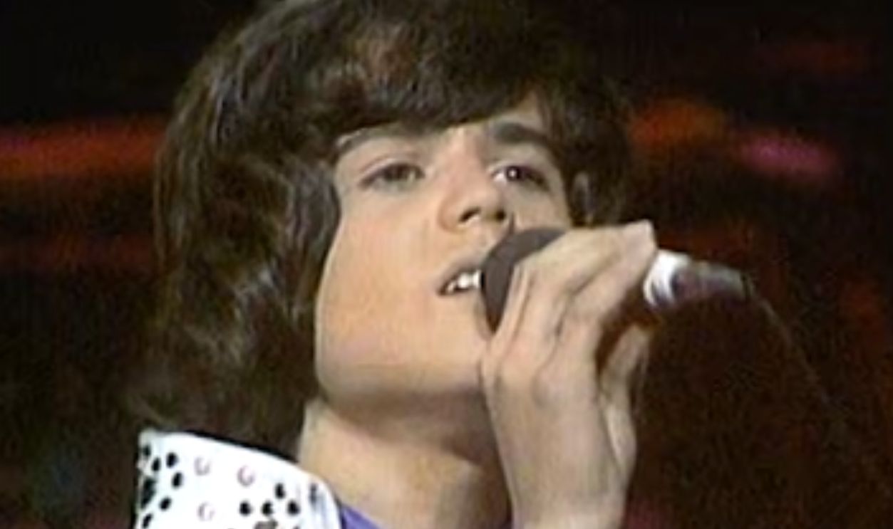 Screenshot from Puppy Love (1972)