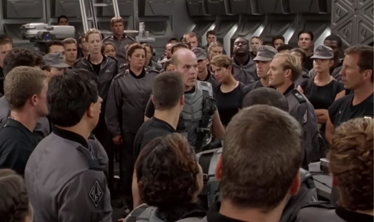 Screenshot from Starship Troopers (1997)