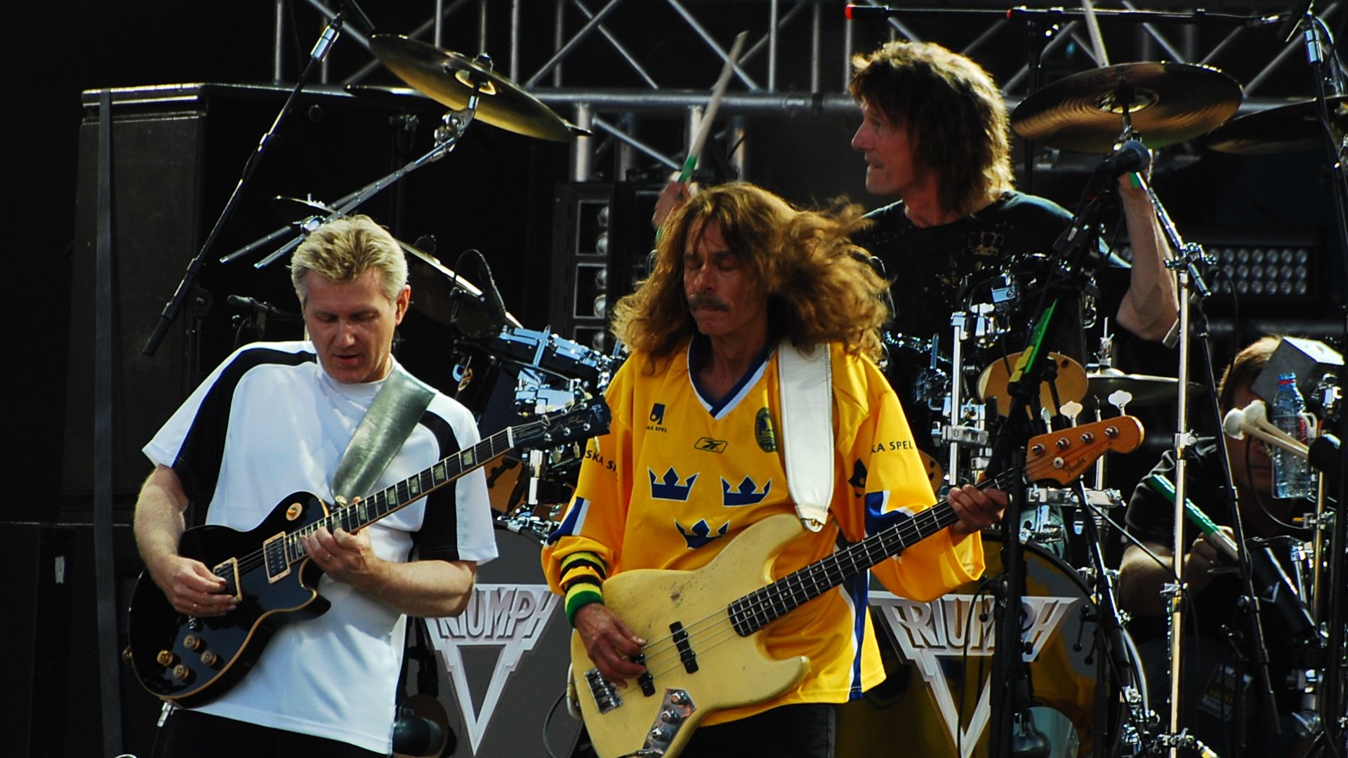 File:Triumph at sweden rock, 2008.JPG