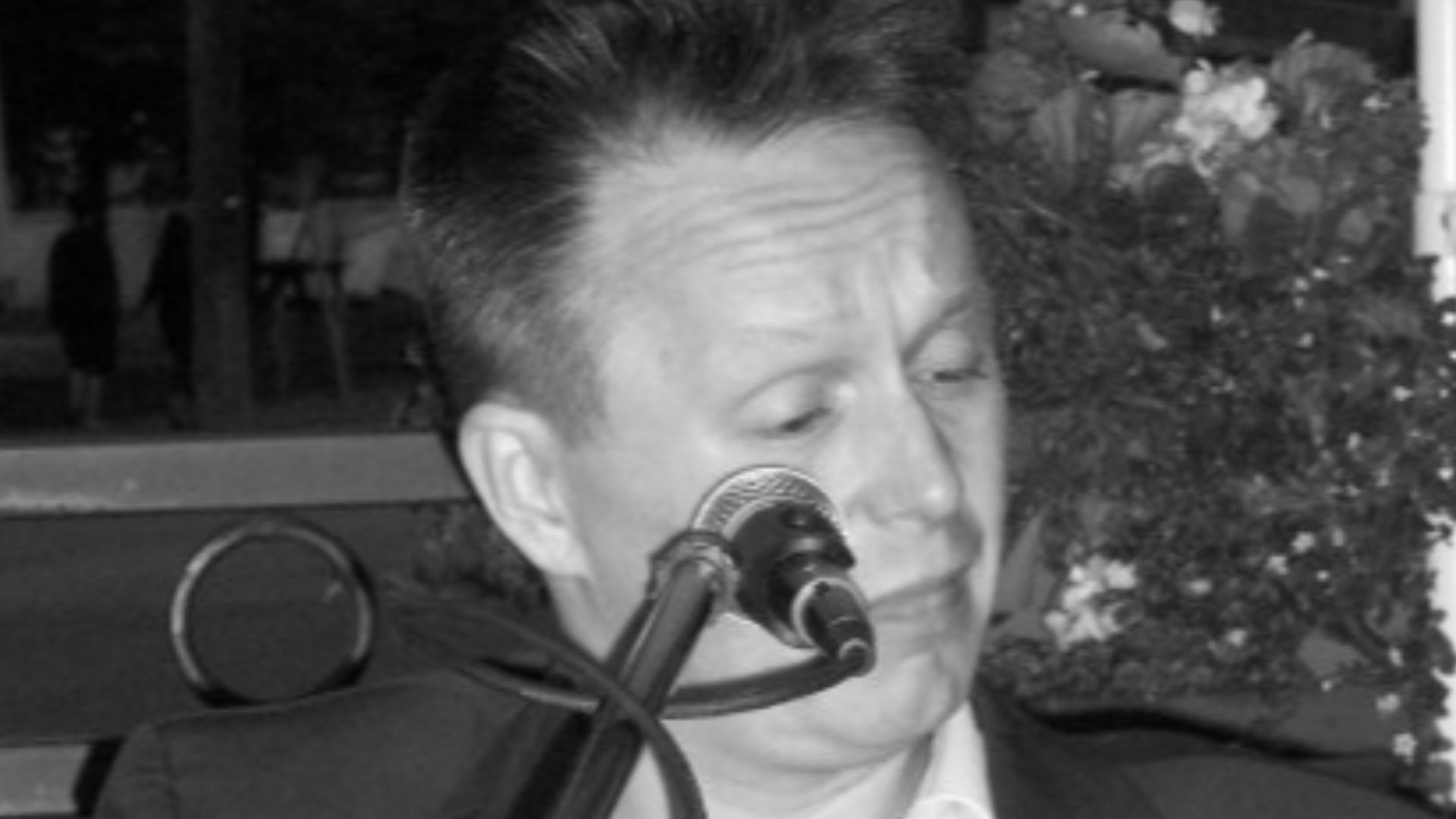 File:Big Rude Jake Playing guitar.jpg